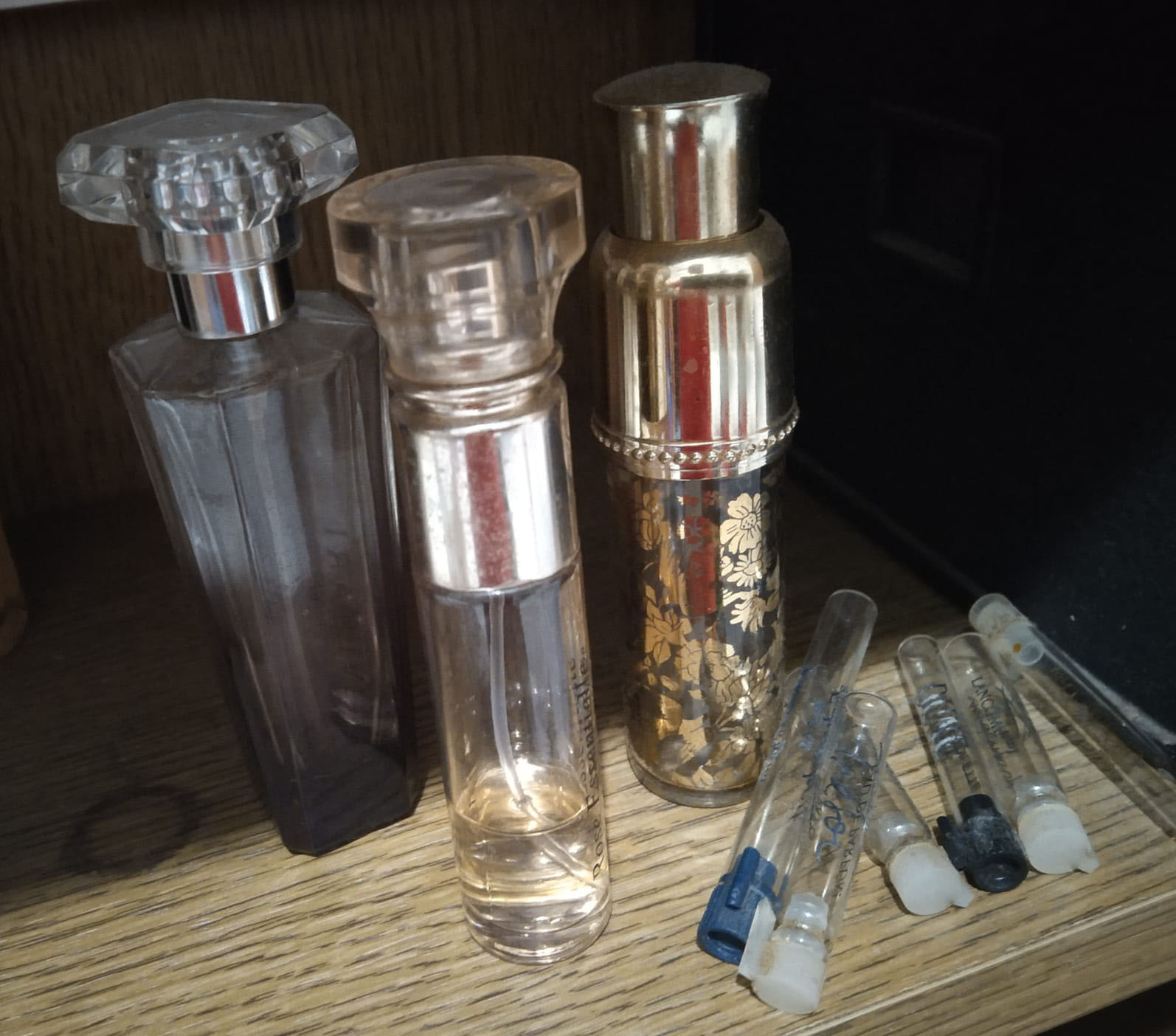 parfum terbuat dari apa